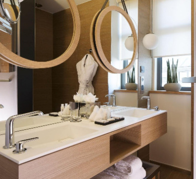 Remise en état d’un lavabo à l'hôtel Codet